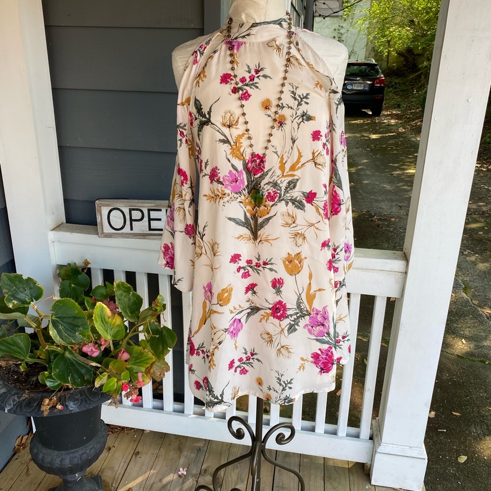 Floral ivory cold shoulder dress. Flowy sleeves